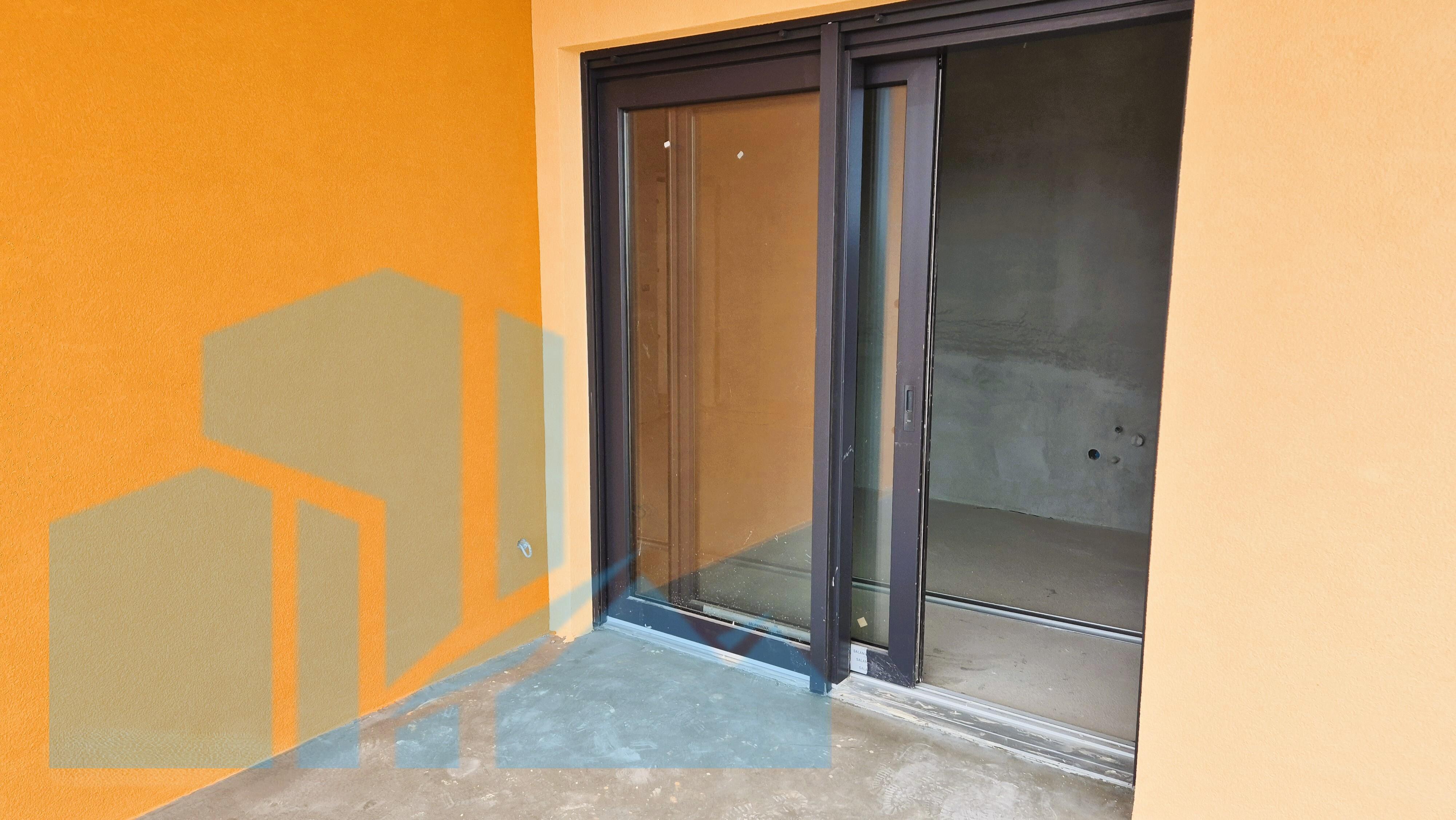 Brodarica, Šibenik - Stan sa vrtom i pogledom na mora - C