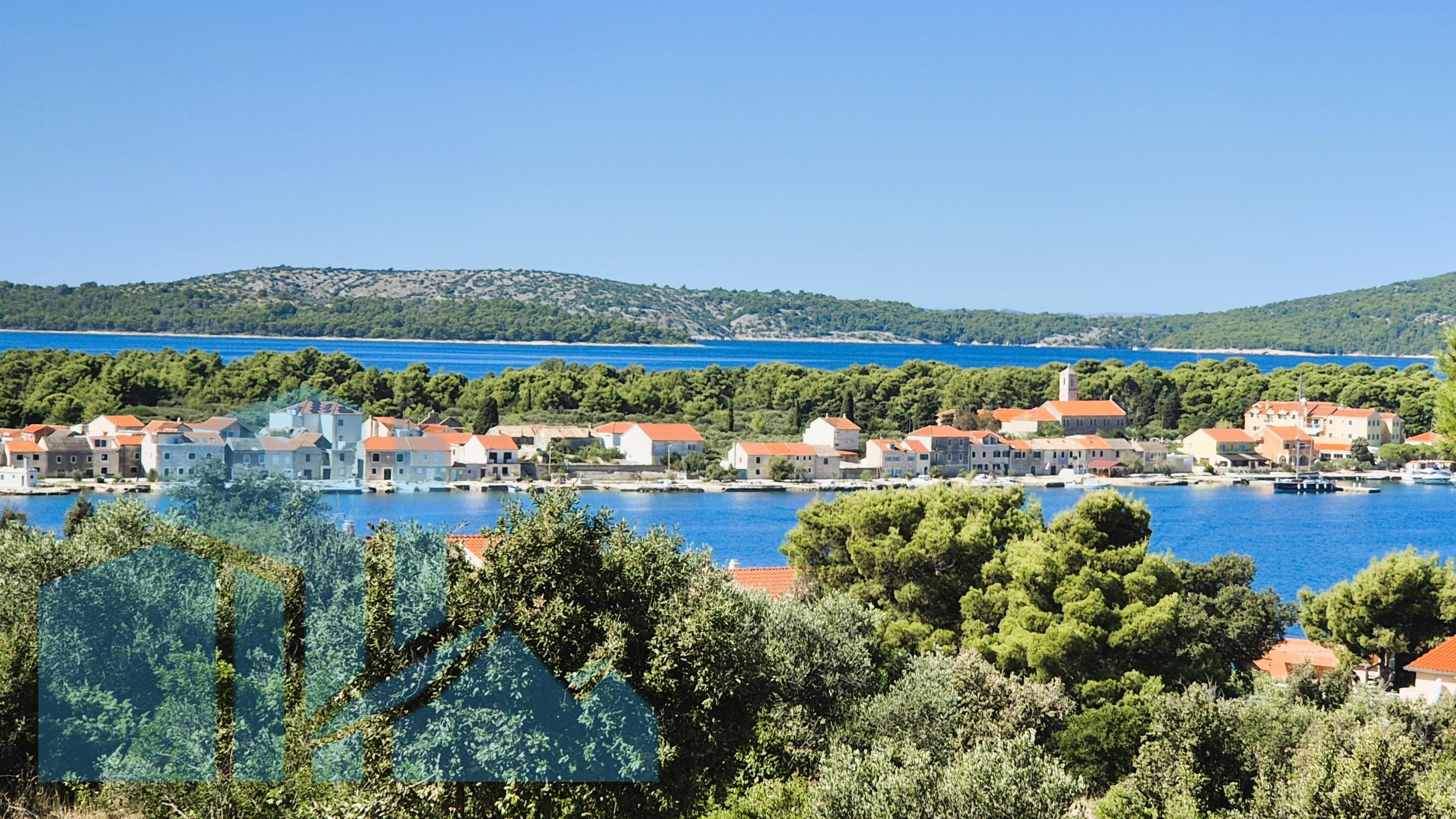 Brodarica, Šibenik - Stan sa vrtom i pogledom na mora - C