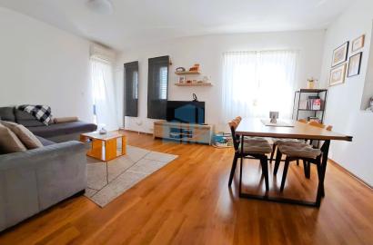 Stan: Šibenik, Baldekin 91 m2