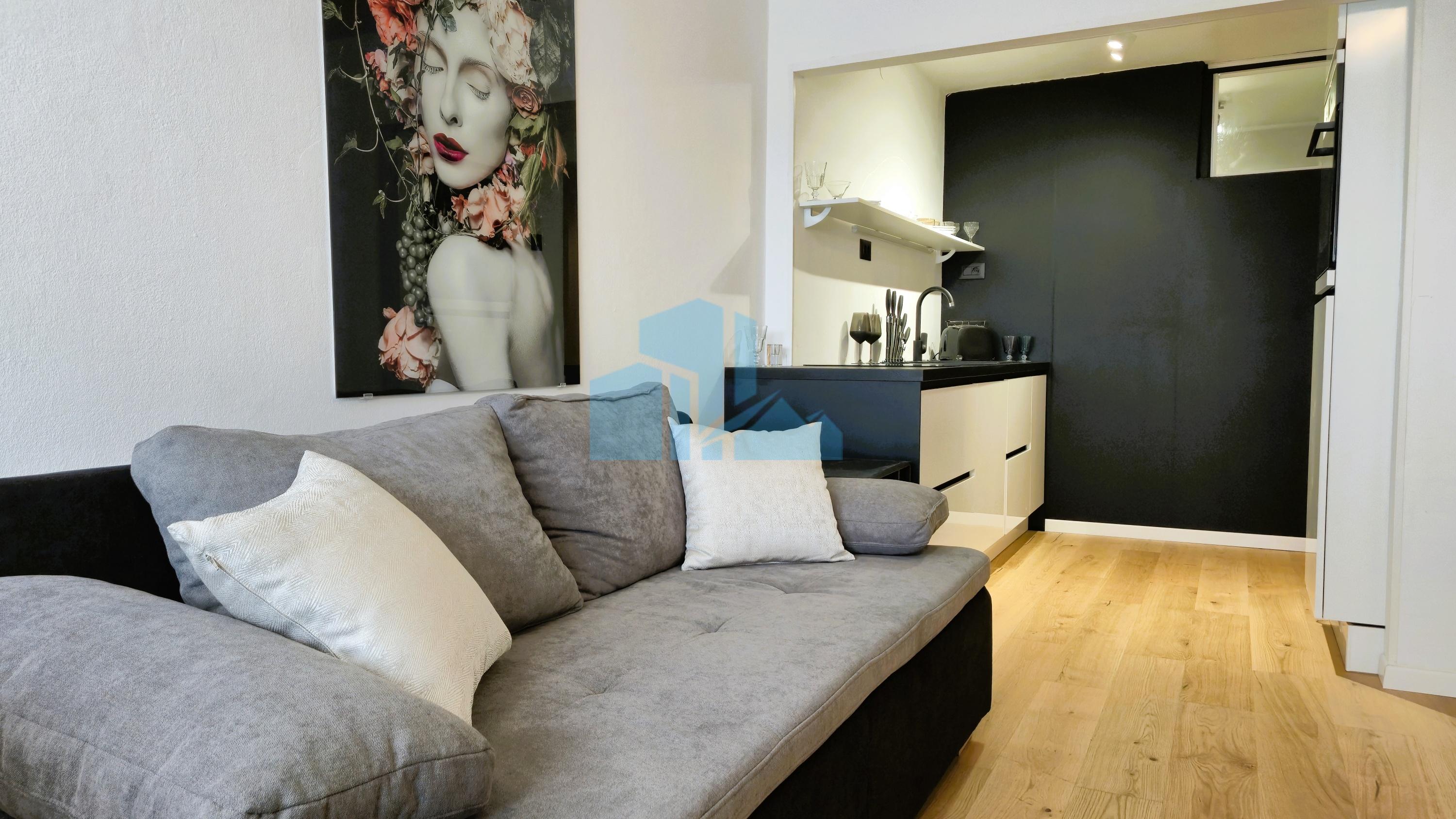 Šibenik – Baldekin – Komplett renovierte und ausgestattete Wohnung 42 m²