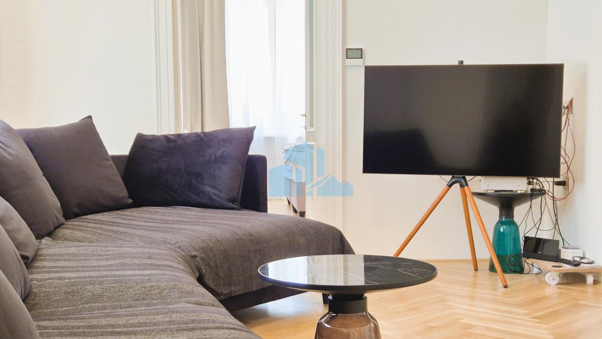 Šibenik – Grad - Jedinstveni renoviran i opremljen stan 75 m² u centru Šibenika