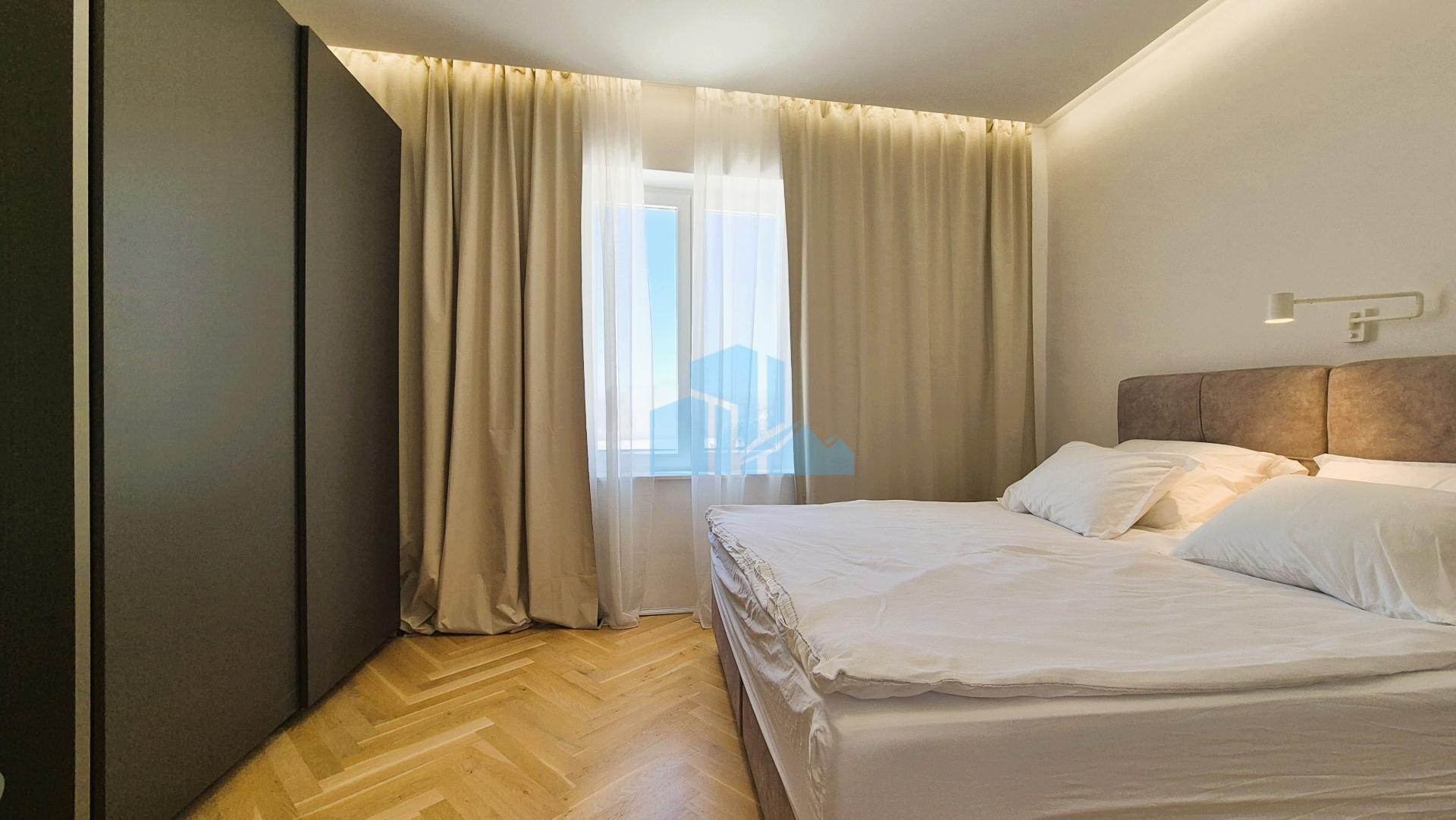 Šibenik – Grad - Jedinstveni renoviran i opremljen stan 75 m² u centru Šibenika