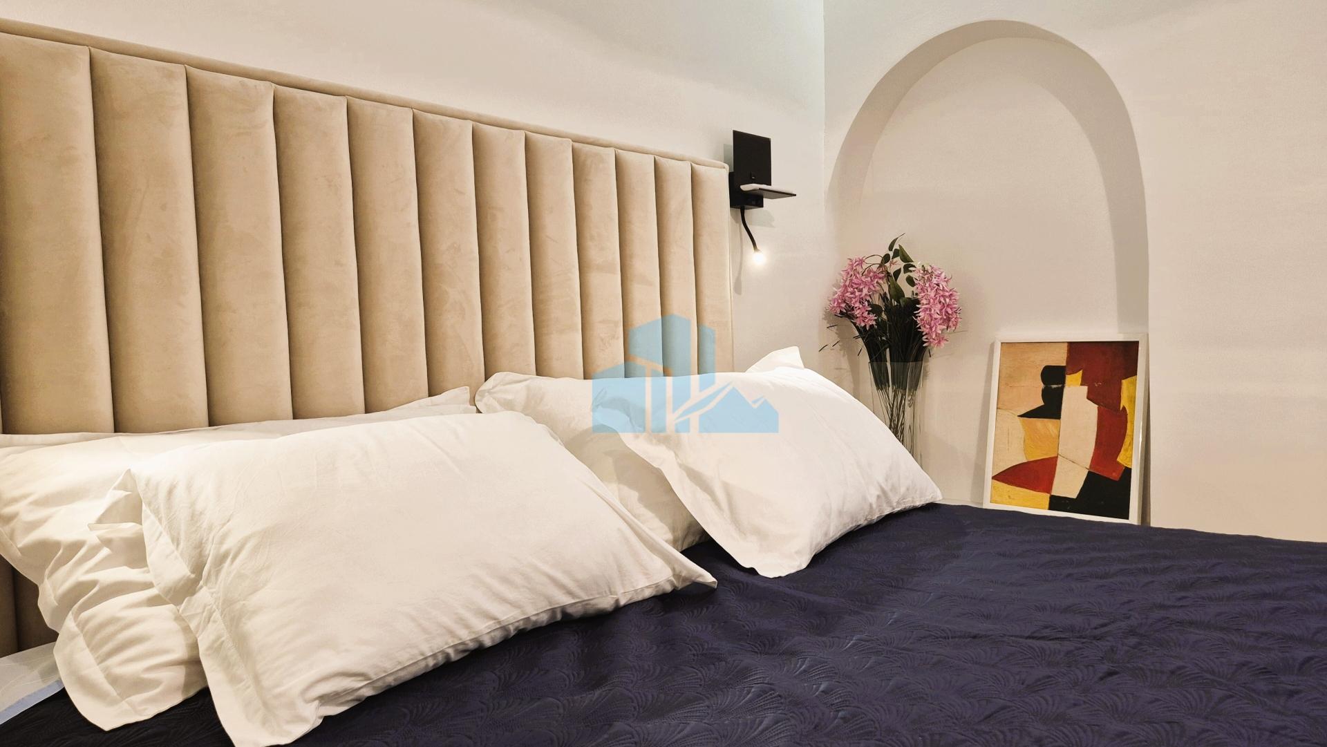 Šibenik – Grad - Jedinstveni renoviran i opremljen stan 75 m² u centru Šibenika